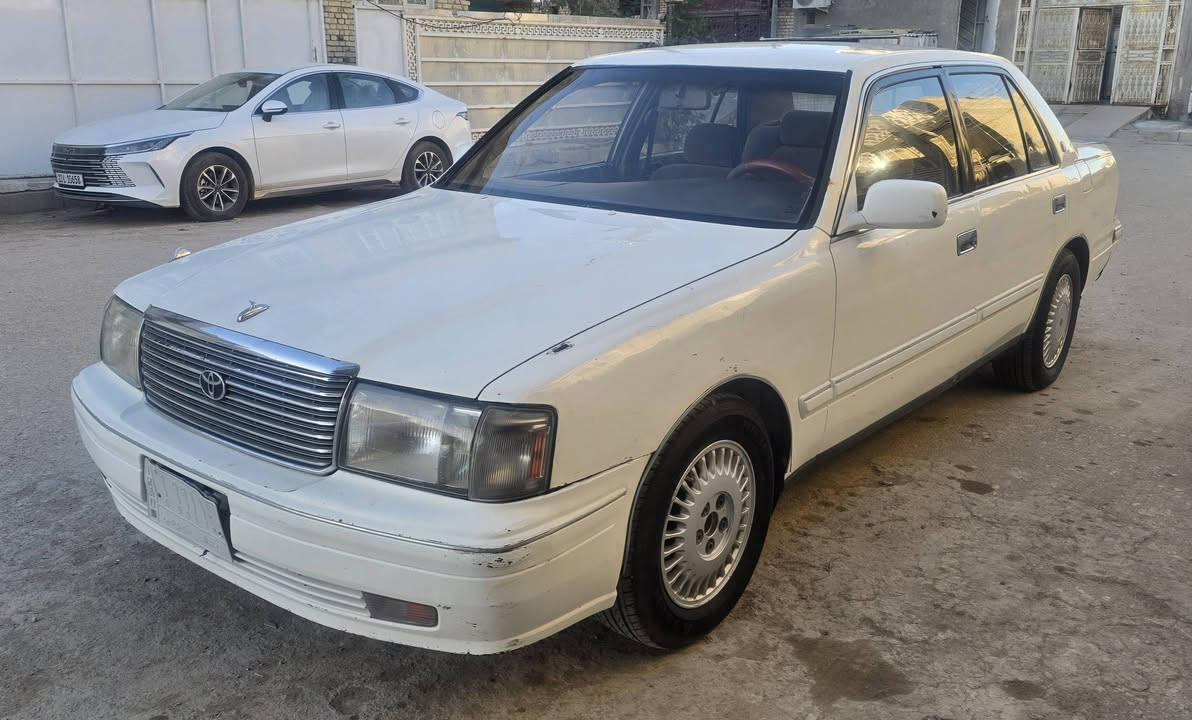 تويوتا كراون موديل 1999بغداد ايسر بلاد محرك 3000  سعرها 85$ للاتصال هاتف ***********
