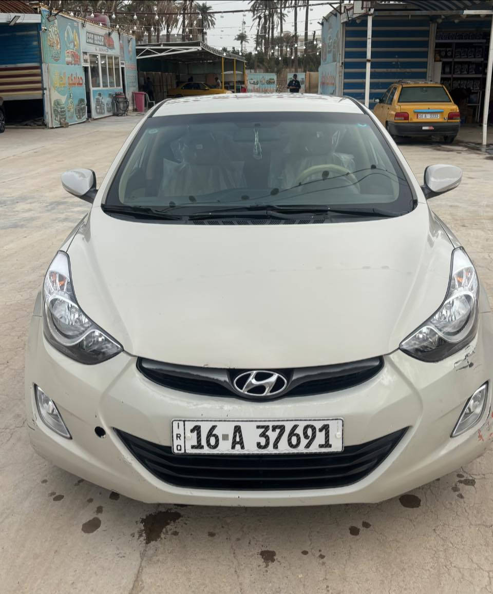 النترا 2013خليجي  
محرك 1800
 مكفوله من التبديل 
فقط بارد جاملغ امامي و رشات صبغ قليله. ***********
