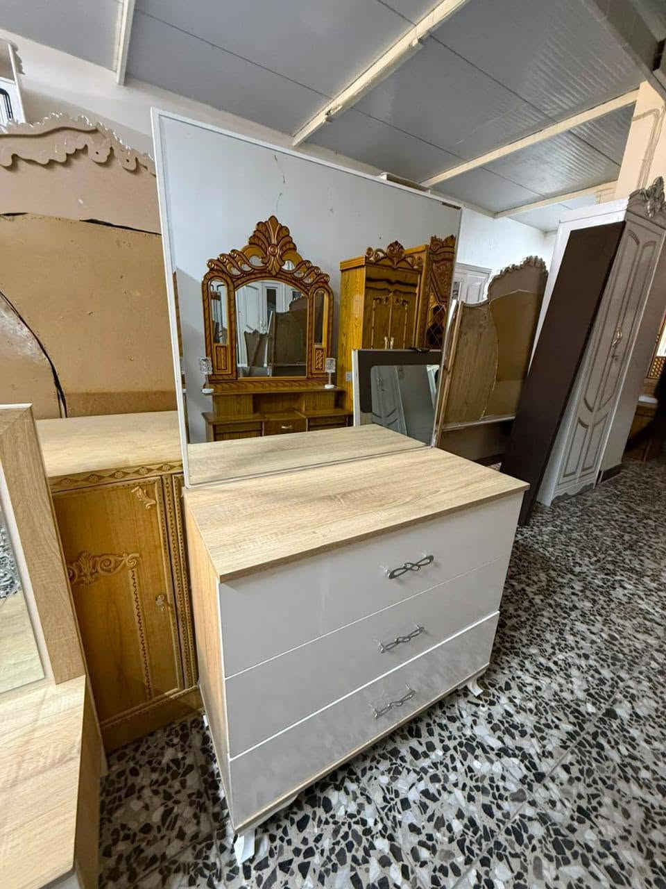 غرفه تركي مستعمل نضافه 85
نضام سلايت 
عدد القطع 5
السعر 450 
وي الشد والنقل داخل بغداد مجاني


**إذا كنت صاحب هذا الإعلان وتريد حذفه لأي سبب، رجاءا أرسل رسالة إلى الدعم الفني**