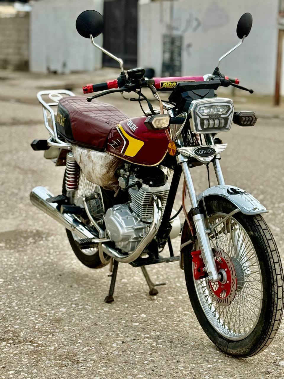 سڵاوە هاوریان ئەم ماتۆرە بۆفرۆشتنە دوو هەزارو 2025 مەکینە 125 چوار گێر شوین کەرکوک سعری 700معمەلە رقم ***********  ***********
