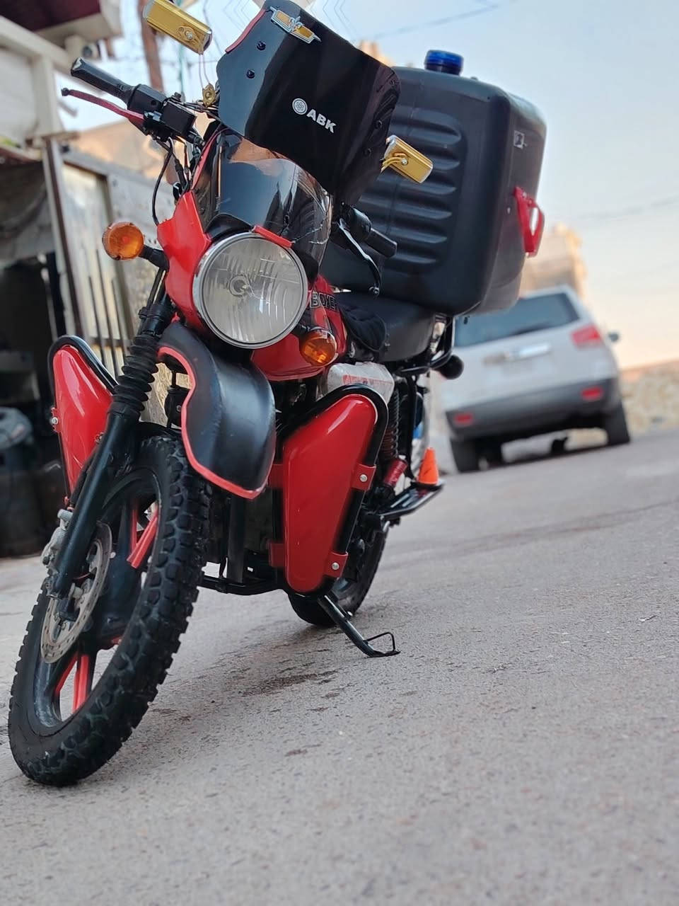 السلام عليكم بكسر للبيع موديل 2021 ماشيه 6 الفف كهربيات كلا شغال بس كيلو متر طافي دراجه متروكه جانت اوراق ضايعه اكفلك حلال وحرام 
السعر ٩٠٠العنوان الزعفرانيه، ***********
