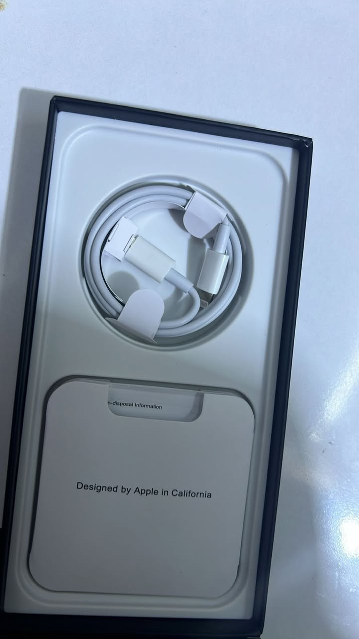 السلام عليكم
ايفون 13 برو ماكس 
ذاكرة 256 
بطارية 95 
نموذج M 
نضافة مليار 
شخط مابي كامل ملحقات 
الجهاز ممبدل ولا مفتوح ولا ملعوب بي ابداً 
تواصل خاص 
او على الرقم ***********
