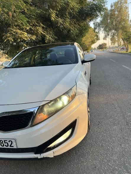 السلام عليكم 
اوبتما 2013 وارد امريكي فول مواصفات 
مكينه 2400 GDI بدون اي تنقيص 
بانوراما
بصمة تشغيل 
كراسي كهرباء + خزن 3 وضعيات
تدفئة وتبريد كشنات اماميه + تدفئة كشنات خلفيه 
داخل جلد اسود 
سستم صوت infinity 
اشاير بالمري 
كاميرا خلفيه +شاشة لمس بلاديه 
تبريد مناخين منفصل 
فتحات تبريد خلفيه 
بك لايت لد 
السياره عليها ادامه كامله 
رقم بغداد بأسمي تحويل مباشر 
ضرر السياره جاملغ وبنيد وبيها بارد بصفحة الراكب
السعر 116 وبي مجال 
للاستفسار 
***********
