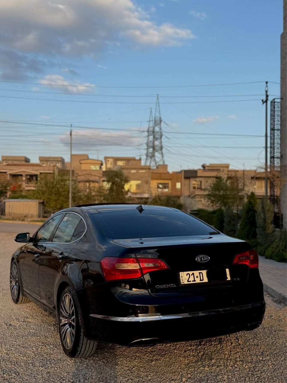 Kia Cadenza  2012 
*********** what’s up 
*********** viber
کیا کادینزا 
مەلەکی 
فول مواسەفات. 
پانۆڕاما 
بەسمە 
پەردە 
ناو سپی. 
 ٤ کوشن گەرم
کوشن خەزن 
تەحەکومی تەزیل و کوشن و گەرمی لە  دواوە 
٤ تایە و ویلی نوی 
گێڕ و مەکینە بەشەرت 
سەنەوی تازەیە 
بی تەقە و ررقە  
یەک دینار مەسرەفی نیە 
دوو پارچەی سبوغە لەسەر کاڵ بونەوە بی دەعم  بی مەعجون 
نرخ  - ١١٧ $ و مەجال  
شوین - کۆیە كويسينجاك, أربيل
