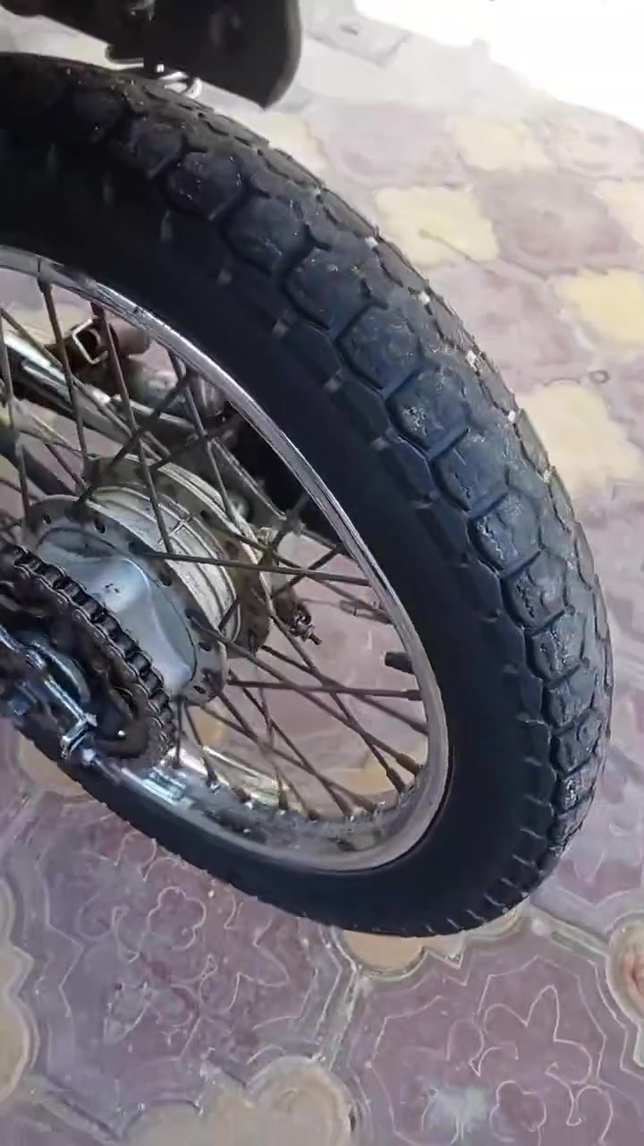 دراجه للبيع نضيفه دبلات وره كدام اصليه وتايرات هنه وويالتهن جدداصليات مكينه نضيفه عوزهه بس اغلاف كشن ممزوك


**إذا كنت صاحب هذا الإعلان وتريد حذفه لأي سبب، رجاءا أرسل رسالة إلى الدعم الفني**