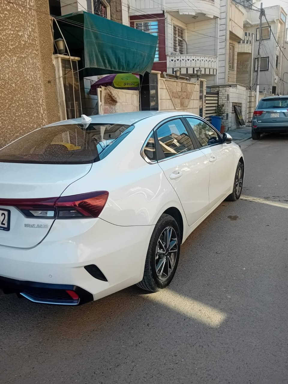 K3 للبيع
السلام عليكم 
للبيع سياره k3 
ماشيه ٣٥.٠٠٠ km
مكفوله من التبديل والصبغ 
كير محرك تبريد كله مكفول 

للبيع بسعر ١٣٦ وبيها مجال بسيط 

للاستفسار 
***********
