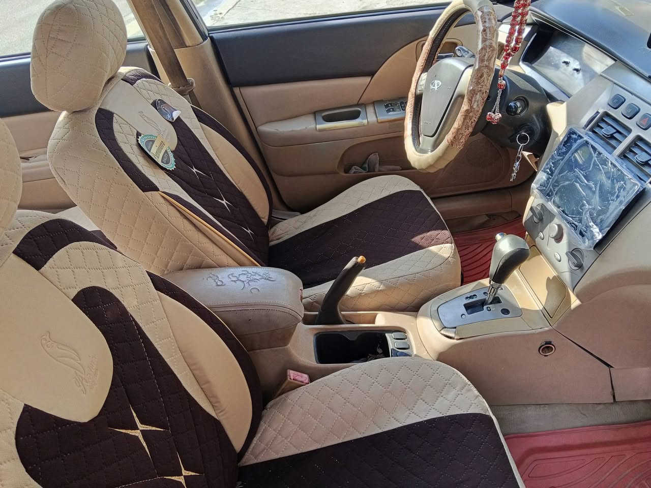 السلام عليكم شباب شيري A5 للبيع سيارة بلادية
محرك 2000
كير أوتوماتيك
تخم تاير جديد 
تتفئة تبريد 
دوشمة جديدة 
شاشة وكامرة جديدة
قايش تايم كيس ولفات جدد  كل تفرعات جدد
حساس خلفي 
بس صبغ بالجاملغ الأيمن وباقي بلاديه 
سيارة مال بيت مامشتغله بشارع 
سنتر لوك من الريمونت 
رقم جديد هزة جديده 
سنويه الا غاية 30 
مكان السيارة بغداد الحرية 
االسعر 42 وبيها مجال قليل 
تحويل بسمي تحويل ثاني يوم 
رقم صاحب السيارة ***********
