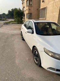 كيا سيراتو خليجي للبيع موديل 2012 السيارة نظيفة وما ناقصها شي السيارة ...