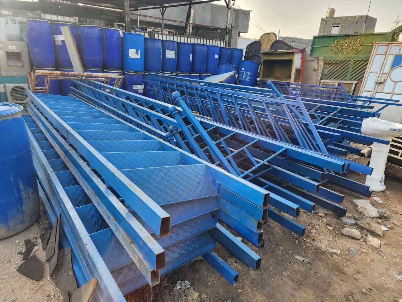 دروجه حديد جديده .
درج حديد طول ٤ونص متر وعرض ٧٠سم بدون محجر ب١٢٥
درج حديد ٤ونص في ٨٠سم ب١٤٥
درج حديد ٤ونص في ٧٠سم مع محجر ب١٥٠
درج ٤ونص في ٨٠سم مع محجر ب١٧٠
درج حديد ٤ونص في ٩٠سم مع محجر ب١٩٠
دروجه مستخدمه....
درج محجر طول ٤وربع ب١٣٥
درج ٤ونص ثقيل وعرض ٩٠ ب١٧٥
درج ٥ متر في ٩٠ ثقيل جدا ب٢١٠
درج ٤ونص عرض ٧٠ ب١١٠
درج حلزوني ثقيل يرادله ترتيب ب١٠٠
درج حلزوني جاهز ب١٩٥
المسيب حي المعلمين٣ طريق سيد ابراهيم بعد السكه بكيلوين تقريبا بعد اسلاك الضغط العالي ب٢٠٠م 
بيت على جهة اليمنى
***********
يرجى الاتصال قبل المجيء
