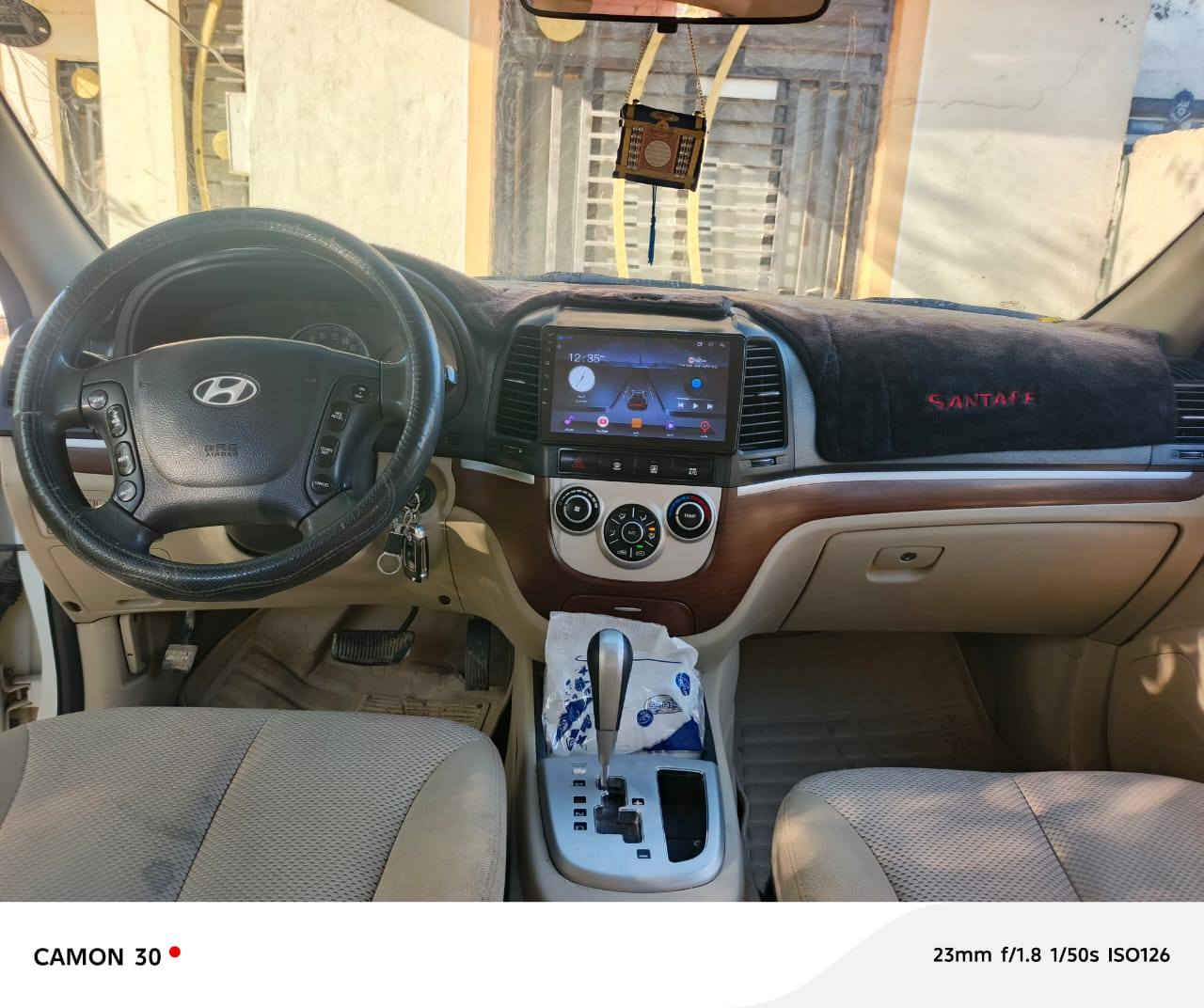 السلام عليكم ورحمه الله وبراكته من رخصت لادمن سياره سنتافيه موديل 2009 سياره خليجيه حادثه مثل ما موضح بل صور كير ومكينه خير من الله صدره حداديه تبريد 3 قطع سبعه راكب علما ان سعر 140 وليه مجال 
المكان كربلاء طويريج *********** 
علماء انا مكلف بل نشر انا مكلف بل نشر
