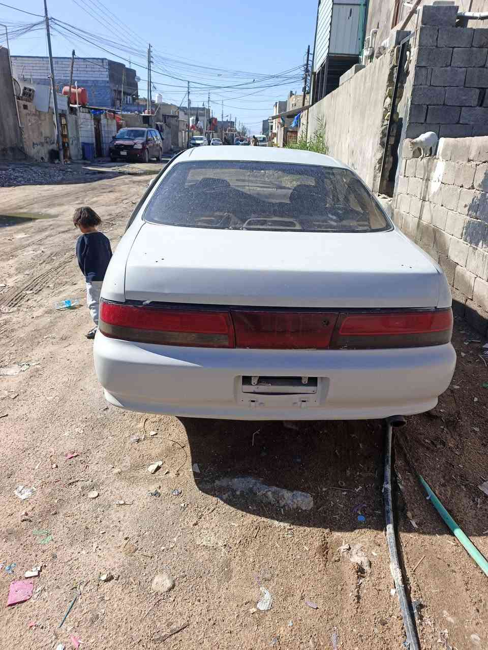 سلام عليكم الاخوان كرستة لبيع سيارة جانت متروكة واني عمرت بيهة صبغ وسمكرة عام بس بعد يرادلهة سيارة مكينة كفالة بس كير ضعيف دواخل هم تعبانات كفالة من كصة ونقل جثة سنوية ضاعت مني وماشي بلمعاملة اوكفلك بلصوليات سعر37 عنوان بصرة قرب اربع شوارع رقم الهاتف ***********
