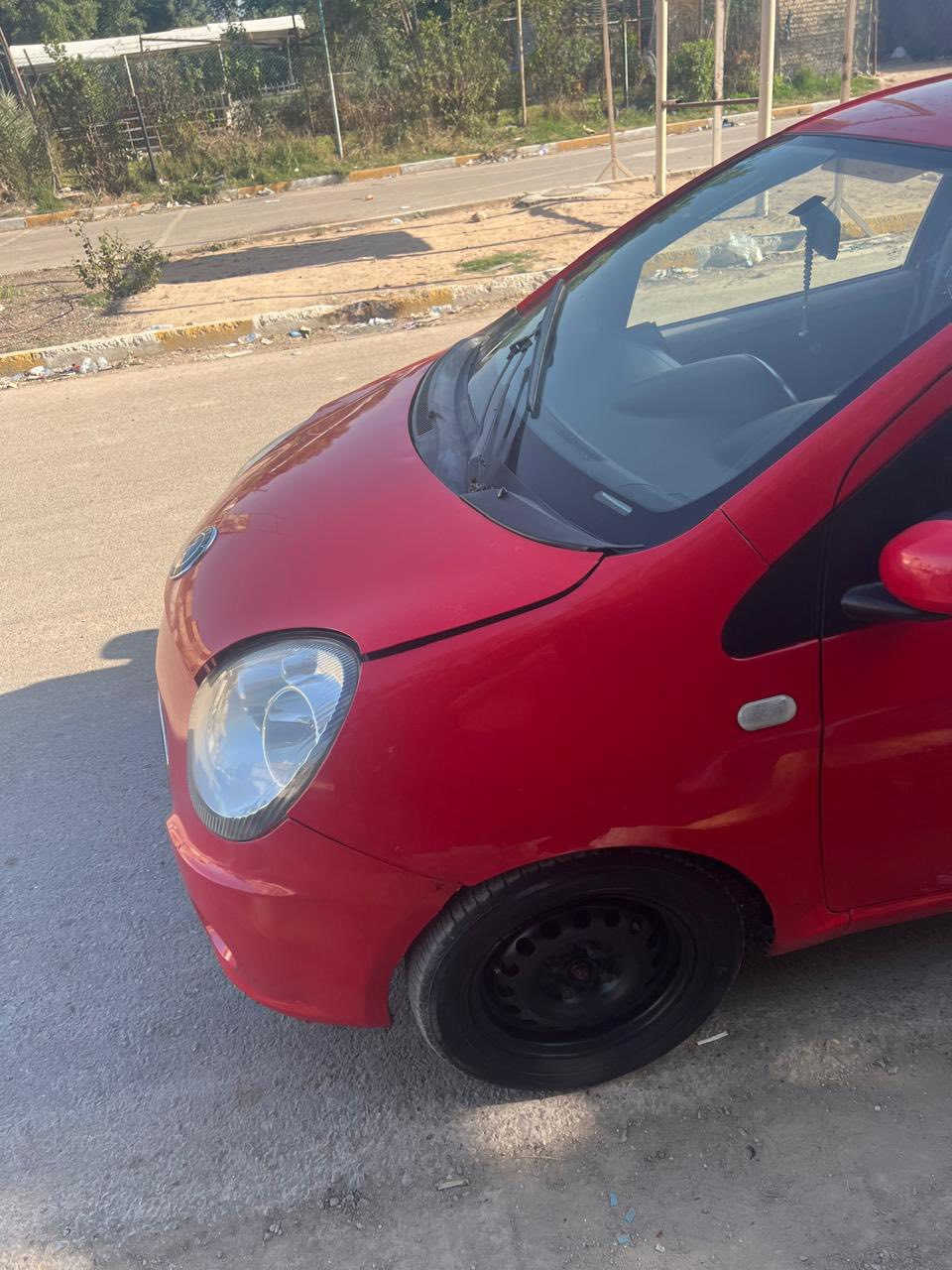 باندا للبيع 2012 مرقمة بغداد بأسمي
كير ومحرك مكفول كفالة عامة 
تبريد شغال 
ماشيه 86 
شاشة وكامرة 360 درجه 
بيها صبغ جاملغ خلفي يمين 
السعر 52 ورقة وبيها مجال شي بسيط 
***********
واتساب وماسنجر
