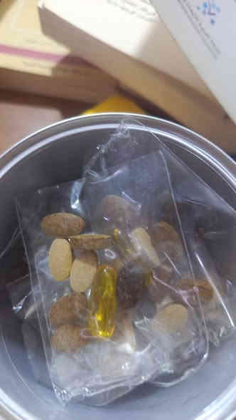 علبة بيه ٢٢ كيس من مجموع ٣٠ 
انمل باك 
السعر ٢٥ 
***********
السعر ٢٥
