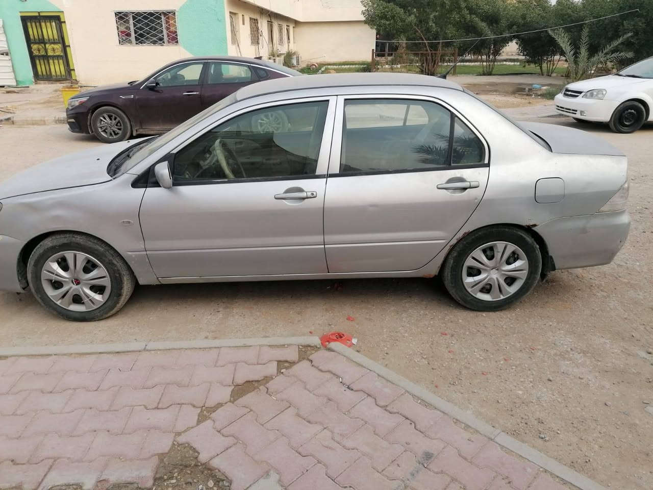 اسلام عليكم ورحمة الله وبركاته
لانسر 2010 / قادسيه  محرك 1500 كير اوتوماتيك ولف

سياره بيها جاملغ بي بارد مع خياس بالجاملغ الخلفي الايمم وقليل الايسر

تبريد وحدادية و كهربائيه تمام

السعر 80 بي مجال

السنوية لغاية 2024 مامجدده

مكلف بالنشر

صاحب السياره للاتصال 

***********
