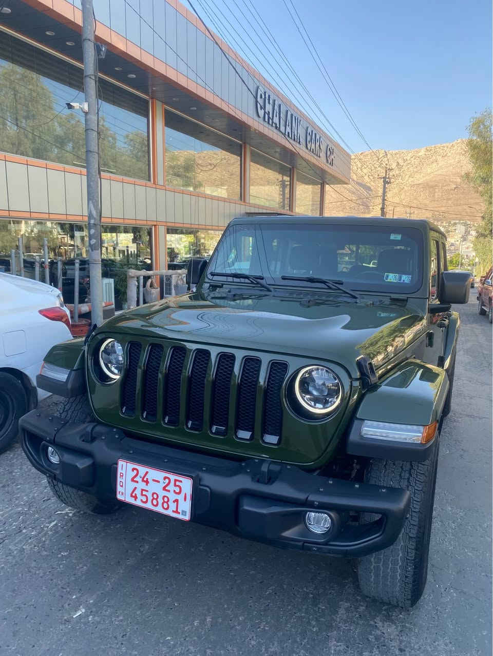 Type : JEEP WRANGLER OSCAR MIKE V6

Model : 2023

Import : U.S.A

Mileage : 41,000 Mile

Part Of Paint : Clean Title

Engine : 3.6 V6

Price : $32,000

Location : Duhok 

Contact :

Call : 0750 397 7323
Call : 0750 895 3195

————————————————————————

نوع السيارة : جيب رانكلر ئوسکار مایك V6

مودیل : ٢٠٢٣

بل الإصدار : امریکي 

العداد : ٤١،٠٠٠ میل

الضرر : کلین تایتل

حجم محرك : ٣،٦ / ٦ سلندر / إي تورك

سعر : ٣٢،٠٠٠$

الموقع : دهوك 

للتواصل :
***********
*********** دهوك, العراق
