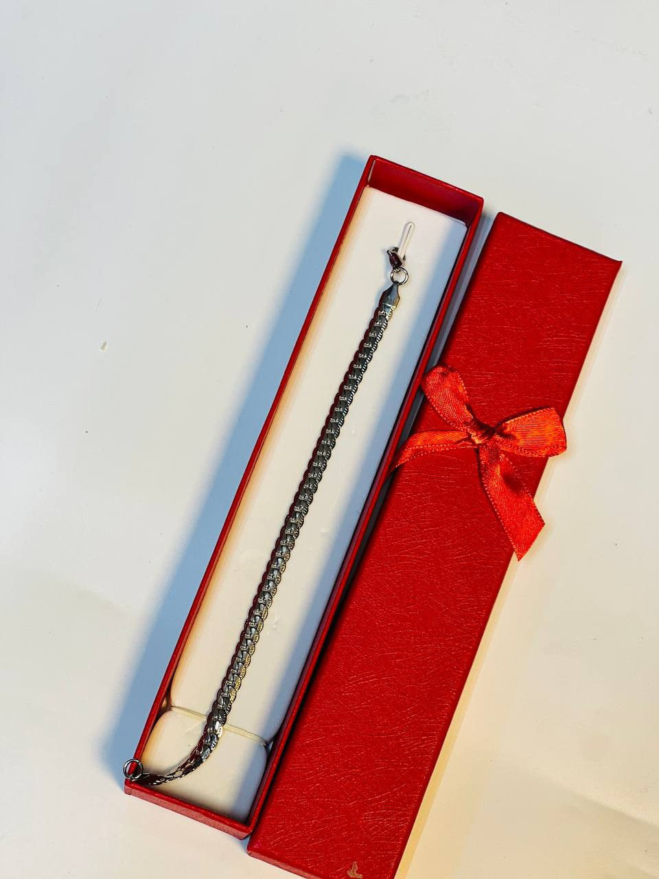 سوار رجالي 💘.
🌺طلاء ثابت 
🌺لون اسود
🌺السعر : 10 الاف مع توصيل


**إذا كنت صاحب هذا الإعلان وتريد حذفه لأي سبب، رجاءا أرسل رسالة إلى الدعم الفني**