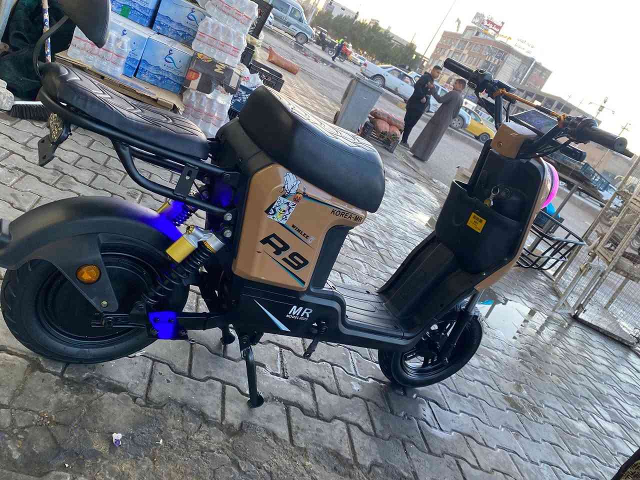 دراجه شحن موديل ٢٣ قبل ١٠ يام طالعه من المعرض كل نقص ما بيه 4 سرع بطاريات 5
العنوان حي جامعه السعر ٣٢٥ وبيه مجال الرقم ***********. ***********
