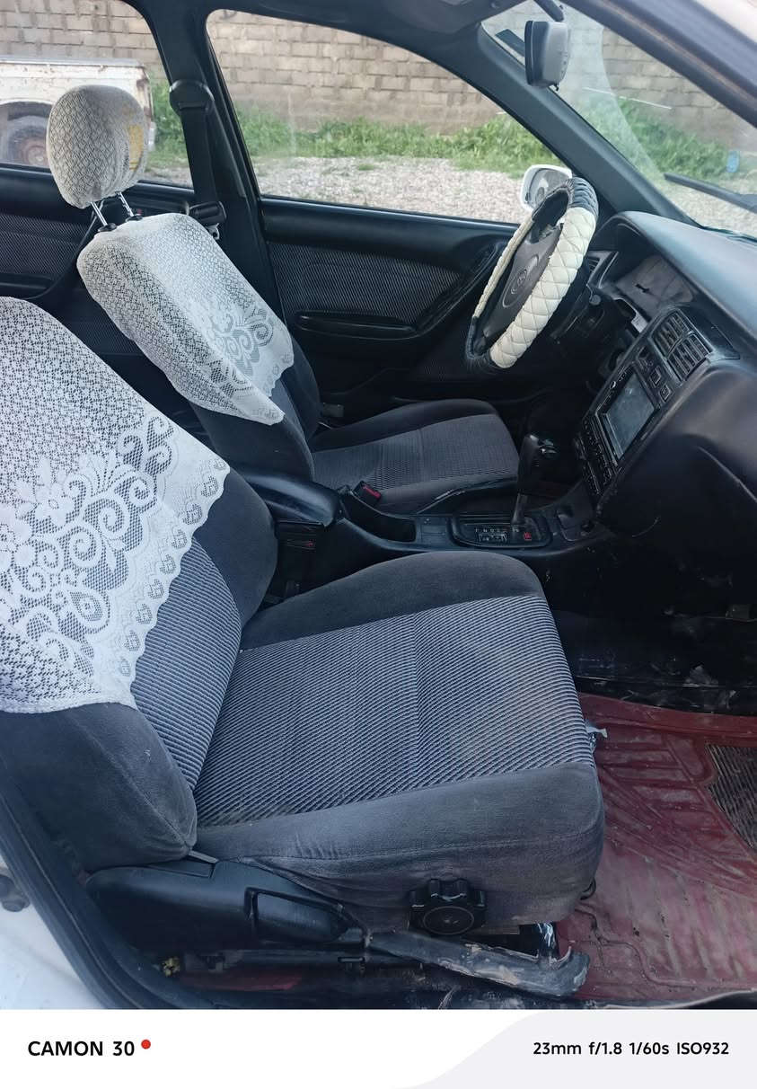 مكتب الاصحاب 
كورلا فرخ بطة.. بدون ضرر. 
مكينة كير شرط. فول توماتيك. تبريد شغال. شرط التحويل.. السعر ٥٧ ومجال بسيط 
للاستفسار مكتب الاصحاب في منطقة اسكي موصل 
***********
***********
