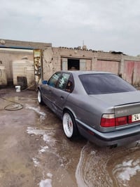 بي إم دبليو 525i • ١٩٩٢ • رقم إنكليزي