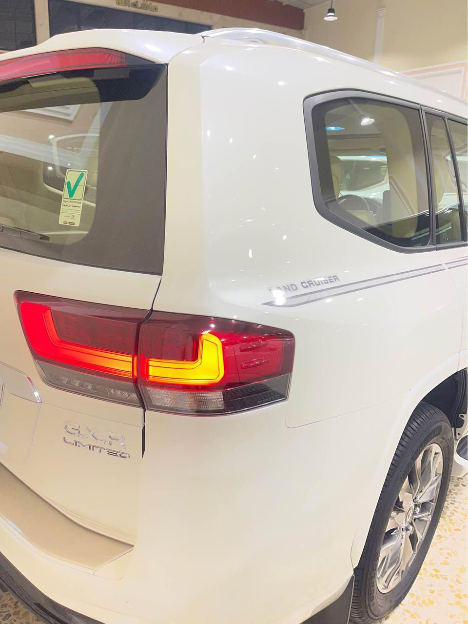 للبيع او مراوس 

تيوتا لاندكروز 2023لمتد SAS 

رقم بغداد انكليزي 

وكالت SAS

كامرات 5

بصمات 5

عداد الكسافه 44km 

كشنات كهرباء 

كشن تبريد 

العنوان معارض النهضه 

الهاتف ***********عبدالله حسين الكرادي 
ترهم بيع او مراوس حسب الاتفاق 
سيارة بيها فقط بيدي ار بسيط باب الصدر بغداد, العراق
