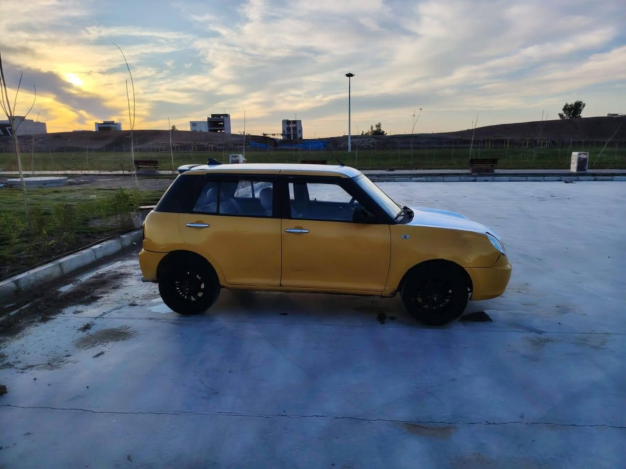 ليفان للبيع موديل ١٣ رقم نينوى سعر٣٣ وبي مجال تفاصيل اتصل على رقم *********** لا ترسل لان مكلف بالنشر اتصل علا رقم
