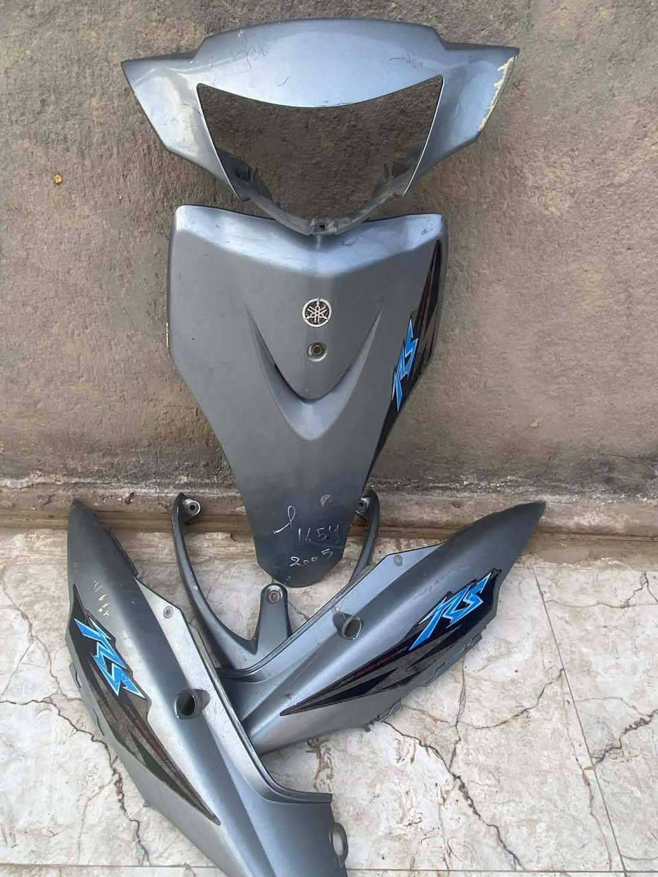 ماكس للبيع فول مواصفات نظيفه حيل محرك بلادي 49 ما مفتوح جيب مصلح وافحص ما نقاصه اي شي كدامك ومرتبه فول كفراته (تجاريه كدامك ورديه تخبل +(كفراته البلاديه تجي وياها) ومرتبه حيل دراجه بلاديه وتخبل 
السعر/700 بيه مجال 
مكان/حله ابي غرق
تواصل/ راسلني او واتساب ***********
