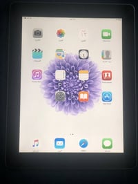 ايباد ابل ذاكره 16          السعر 50 وبي مجال طب واتساب وتشلع عيوني  ج...