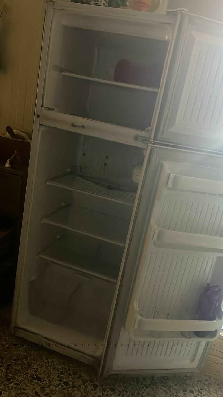 ثلاجة كونكور جديدة مستخدمهة بس مي اريد ابيعة سعر ٣٢٥ مكاني بغداد بياع الشرطة رابعة بغداد, العراق


**إذا كنت صاحب هذا الإعلان وتريد حذفه لأي سبب، رجاءا أرسل رسالة إلى الدعم الفني**