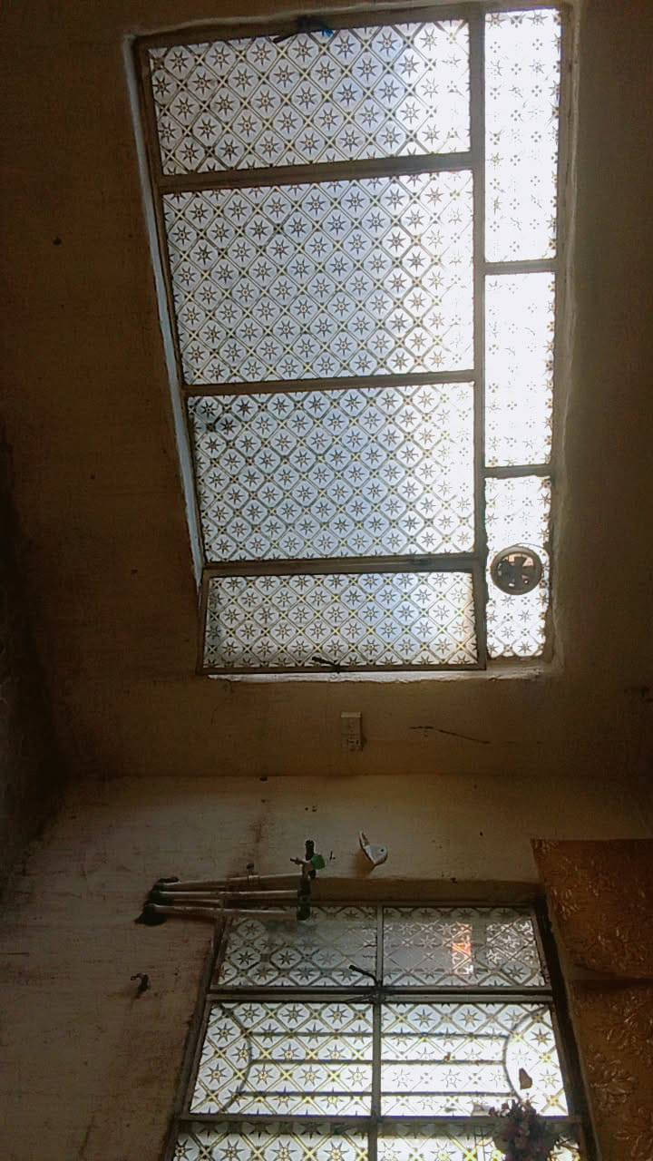 يوجد لدينا بيت 100متر
في منطقة الثوره// قرب جامع الحيدري 
للاستفسار الاتصال على الارقام/***********
***********
