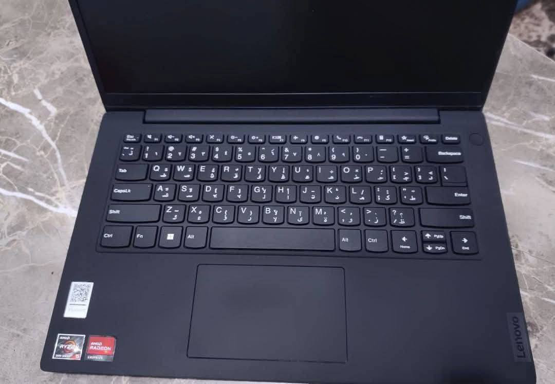 للبيع: وحش الأداء الاقتصادي - Lenovo K14 GEN 1 (نظيف جداً)
الحالة: مستخدم شهر واحد فقط (شبه جديد) بنظافة ممتازة.
​🚀 المواصفات التقنية:
ـــــــــــــــــــــــــــــــــــــ
​المعالج: AMD Ryzen 5 5600U (أداء قوي وسريع جداً للمهام المتعددة).
ــــــــــــــــــــــــــــــــــــــ
​كرت الشاشة: AMD Radeon Vega 7 - 4GB.
​الذاكرة (RAM): 12GB DDR4.
ـــــــــــــــــــــــــــــــــــــ
​التخزين الداخلي: SSD 256GB (لإقلاع فائق السرعة للنظام).
ـــــــــــــــــــــــــــــــــــــ
​التخزين الإضافي: هارد خارجي سعة 512GB (مساحة كبيرة لملفاتك وألعابك).
ـــــــــــــــــــــــــــــــــــــ
​الشاشة: 14.1 بوصة FHD بألوان ممتازة وحواف نحيفة جداً.
ـــــــــــــــــــــــــــــــــــــ
​🎮 أداء الألعاب (Gaming):. 🔥
​الجهاز يشغل باقة من أقوى الألعاب الشهيرة بسلاسة:
​GTA V
ـــــــــــــــــــــــــــــــــــــ
​Fortnite (فورتنايت)
ـــــــــــــــــــــــــــــــــــــ
​PUBG (ببجي)
ـــــــــــــــــــــــــــــــــــــ
​Minecraft (ماينكرافت)
ـــــــــــــــــــــــــــــــــــــ
​Forza Horizon (فورزا)
ـــــــــــــــــــــــــــــــــــــ
​Counter-Strike 2 (CS2)
ـــــــــــــــــــــــــــــــــــــ
​Valorant (فالورانت) 
ـــــــــــــــــــــــــــــــــــــ
​Euro Truck Simulator 
ـــــــــــــــــــــــــــــــــــــ
​🎁 الهدايا والملحقات:
ـــــــــــــــــــــــــــــــــــــ
​عند الشراء، ستحصل مجاناً على:
ـــــــــــــــــــــــــــــــــــــ
​1-ماوس (Mouse) مميز
ـــــــــــــــــــــــــــــــــــــ
​2-ماوس باد (Mouse Pad)
ـــــــــــــــــــــــــــــــــــــ
​3-حقيبة لابتوب أصلية للحماية.
ـــــــــــــــــــــــــــــــــــــ
​4-الشاحنة الاصلية اكيد
ـــــــــــــــــــــــــــــــــــــ
​💰 السعر: 400 ألف دينار (قابل للتفاوض البسيط للجادين).

​📍 المكان: [صلاح الدين الشرقاط ]
ـــــــــــــــــــــــــــــــــــــ
​📞 للتواصل والاستفسار: [***********]
ـــــــــــــــــــــــــــــــــــــ
​ملاحظة للمشتري: الجهاز يجمع بين النحافة (Super Slim) والقوة، مثالي جداً للدراسة، البرمجة، وبالأكيد الألعاب.
