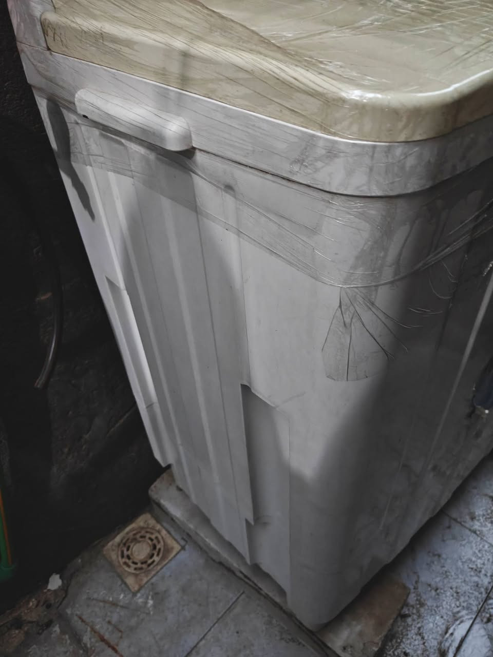 ​📣 للبيع: غسالة Al Jewels (جوهرة الصادق) - بحالة ممتازة ✨
للراغبين في التوفير والأداء القوي، غسالة Al Jewels موديل AL-35000W (نصف أوتوماتيك - حوضين)  الغسالة استخدامها قليل جداً وشبه جديدة كما هو واضح في الصور.
للاستفسار خاص


**إذا كنت صاحب هذا الإعلان وتريد حذفه لأي سبب، رجاءا أرسل رسالة إلى الدعم الفني**