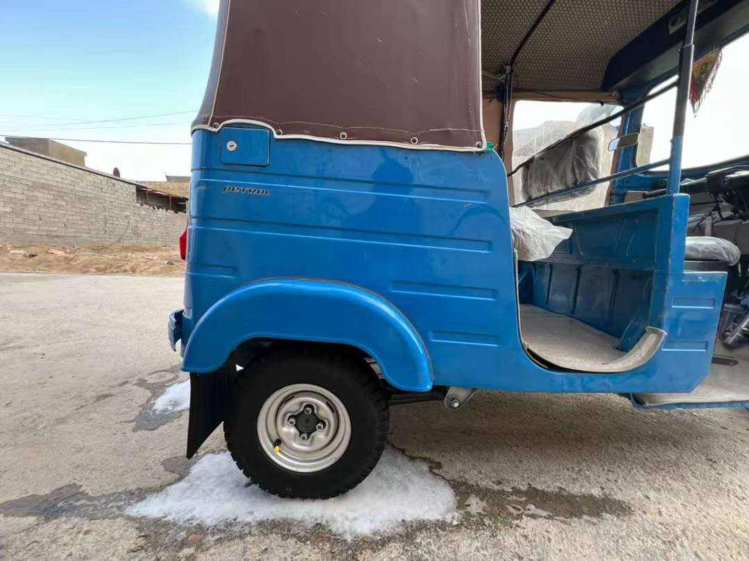 السلام عليكم شباب تكتك موديل 2020 شهر 12 كفاله عامه قطره صبغ ما بيها دواساتادراجه كفاله للبيع مكاني بغداد المعامل اتصال ما متواجد الانترنت***********
