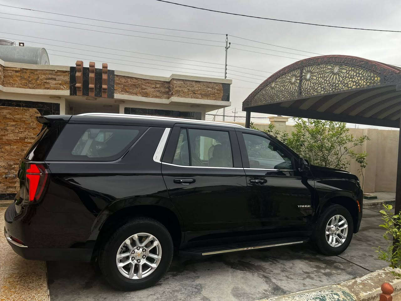 السلام عليكم
للبيع 

تاهو 2025 LS خليجي 

وكالة المنصور ضمان 3 سنوات

مغلفة حماية PPF بلكامل اصلي ب 25 ورقة ضمان 10 سنوات 

بحالت الوكاله سياره

الممشى21 الف كيلو  متر 

الرقم : بغداد الدولي كفاله عامه 

السعر 560وبيه مجال 

المكان:الفلوجة 

الهاتف : ***********
