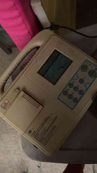 يوجد اجهزه طبيه ومختبريه لتواصل على واتساب ***********
