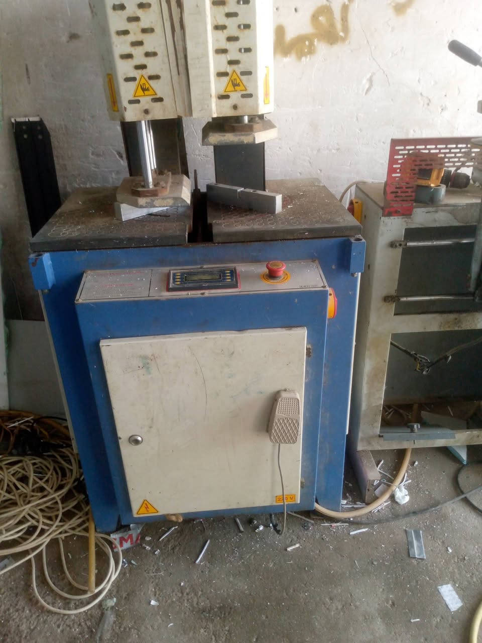 معمل بلاستك للبيع 4 قطع كتر يلمز كاويه كمبليسر تشقيف عراقي 
مكاني الموصل  للاستفسار واتساب ***********
