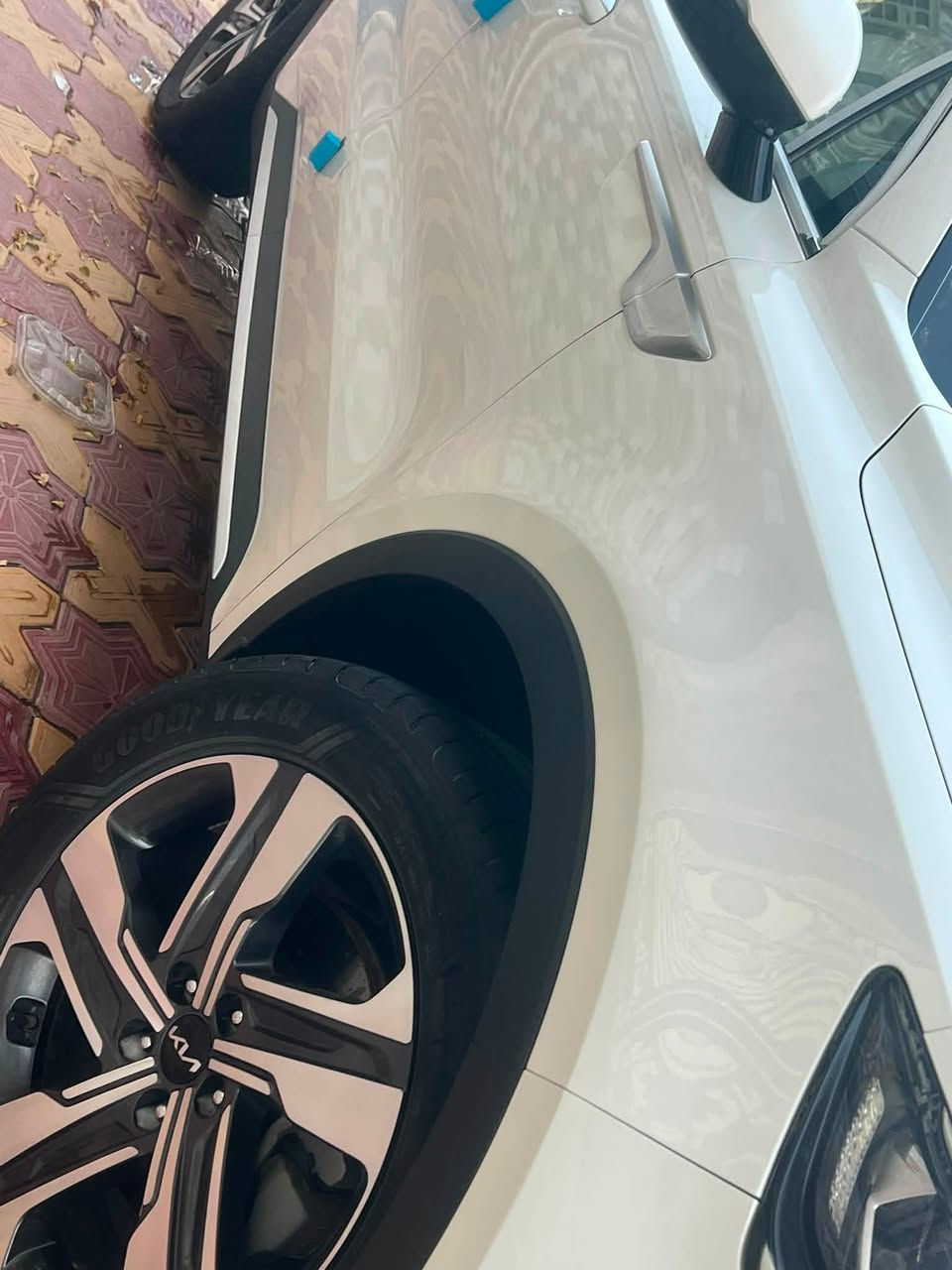 السلام عليكم
سورنتو موديل ٢٠٢٣ ماشيه 35

گير ماوس 

شاحن لاسلكي 

قماره بانوراما 

٦ سلندر 

سايد بريك بصمه 

وبعد هواي مواصفات 
مكان نجف
السعر 270 بيه مجال

هاتف ***********

