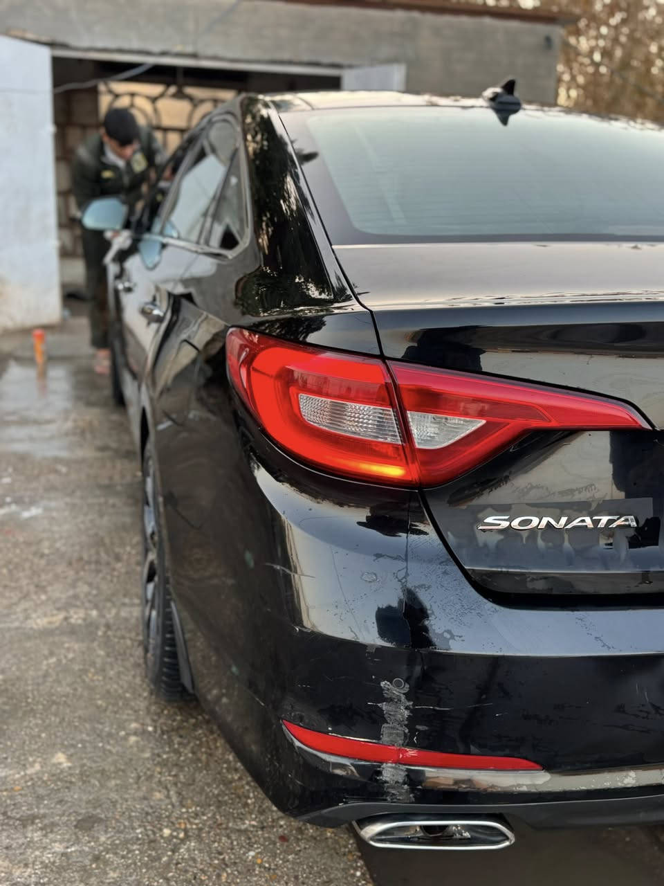 سلام عليكم
هيونداي سوناتا 2015 Vip خليجي 
السياره مكفوله من الصبغ والتبديل والفتح مكينه كير كفاله صدر امامي وخلفي وتبريد وتدفئه كله جديد شرط 
السياره ليبل واحد مكفوله من الصبغ والتبديل والتعديل ماعدا الشخط الي موضح والدعاميات بيهن تعديل وهذني بلاستك 
ماشية ١١٠وقابل للزيادة حقيقي
منظومه زنون كامله بيها 
رقم بغداد شبه المميز بي ٣ارقام متشابهة بسمي 
السياره اعلى فئه بالسوناتا فول
حجم المكينه 2400مكفوله دوش
كير مكفول 
فول خنك مواصفات 
داخل جلد+تدفئة وتبريد بالكشنات+تحكمات كهربائية
كروز سرعة
نضام ترحيب عند الاقتراب 
بصمه + بصمه ابواب + صندوق 
اوتو هولد
بنراما 
ويل كب بلادي 
ستيرن سبورت
دبل أكزوز
تخم تاير جديد + صدر جديد
شاشه كبيره كار بلاي  ام الرام لمس تدعم ايفون + گالكسي
مري جانبيه قلابه
كامره خلفيه 
رادارات جانبيه وخلفية واماميه 
لدات خلفيه 
نظام انفكيشن 
اشاره مري جانبيه وتنبيه رادار ايضآ بالمري 
بردات بوب  وجامة خلفية بلاديه
دمام خلفي بلادي
تبريد قطعتين
كير اوتو + عادي
تحكم ستيرن جهتين 
مثبت سرعة cruise control
لايت عدسه بلادي
لد امامي نهاري
بكلايت خلفي شمعة بلادي
لدات اناره داخليه+يدات الابواب لد ترحيب
صندوق ذكي عند الاقتراب
ثلاث انظمه قياده  Eco + Normal + sport 
دركه خياط 
شاشه اظهار وتنبيه الاعطال 
بلوتوث + 3 مخارج USB 
مرأة تعتيم
نطام مانع انزلاق Abs+ اضائه الاناره داخليه تحكم  

اخوان السياره جديده وما بيها اي نقص غير الي موضح .ما عجبك المنشور كلمة طيبة وعبره وربي يرزقك احسن منها كلشي اكو بالسوك 

مكاني بابل الكفل
السعر ١٦٠ وبيها مجال للطيبين 
الاستفسار ع الرقم ***********
