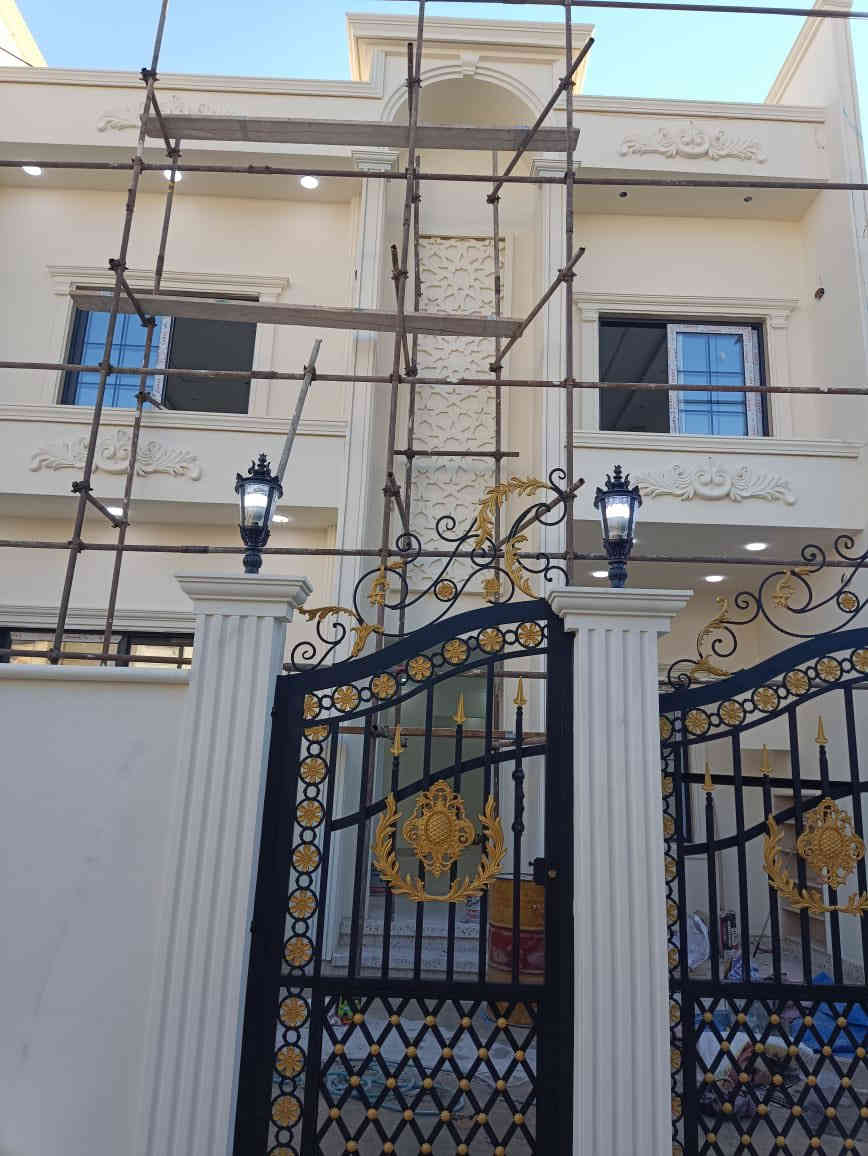 صباغ داخلي وخارجي كافت العمال الاصباغ المكان  الشغل نضيف اتصلو عل رقم ***********
