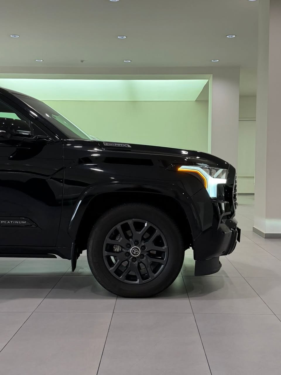 السلام عليكم
سيارة تويوتا سيكويا بلاتينيوم بلاك أدشّن  أعلى مواصفات موديل 2023 السيارة كلين مكفولة كفالة عامة وضمان دولي رقم السيارة كاتي تسجل على المحافظات الشمالية 
رقم الموبايل ***********
