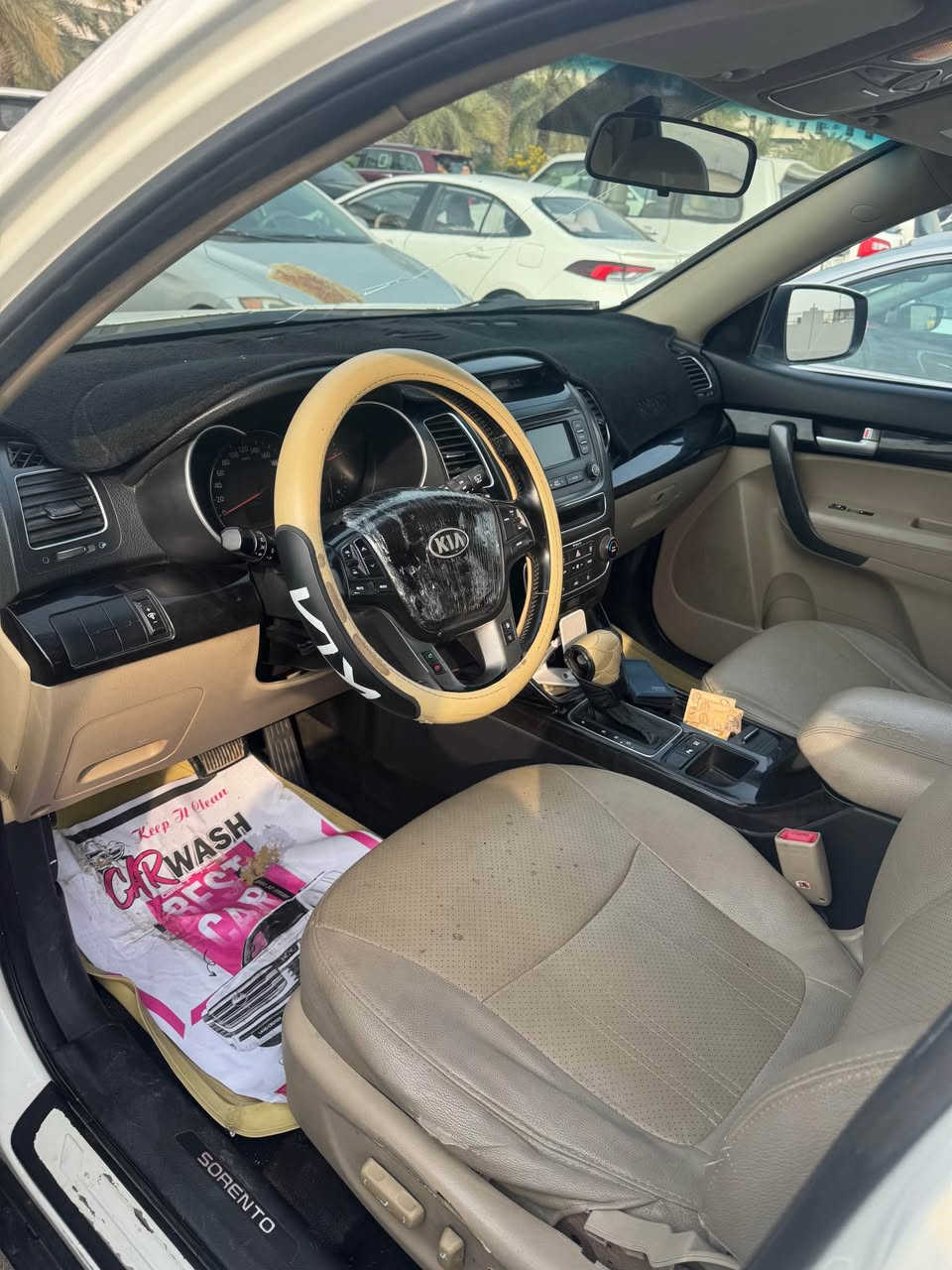 سلام عليكم

سورنتو 2015 

المواصفات 

كشنات جلد +كهرب

كامره 

حساسات اماميه خلفيه 

بصمه دخول 

3 قطع تبريد 7 راكب

6 سلندر 

تايرات اماميه يابانيه + تخم دسكات جواهه 

منضومه لايت led  كامله عله العالي او البلاجكتور 

مواصفات الخليجي المعروفه

حادثه 3 قطع بنيد مبدل + صبغ بحافه الجاملغ او مبين بالسونار بدون دواخل 

ايرباكات ثنيهن طاكات 

مكاني ديالى 
*********** بعقوبة, ديالى
