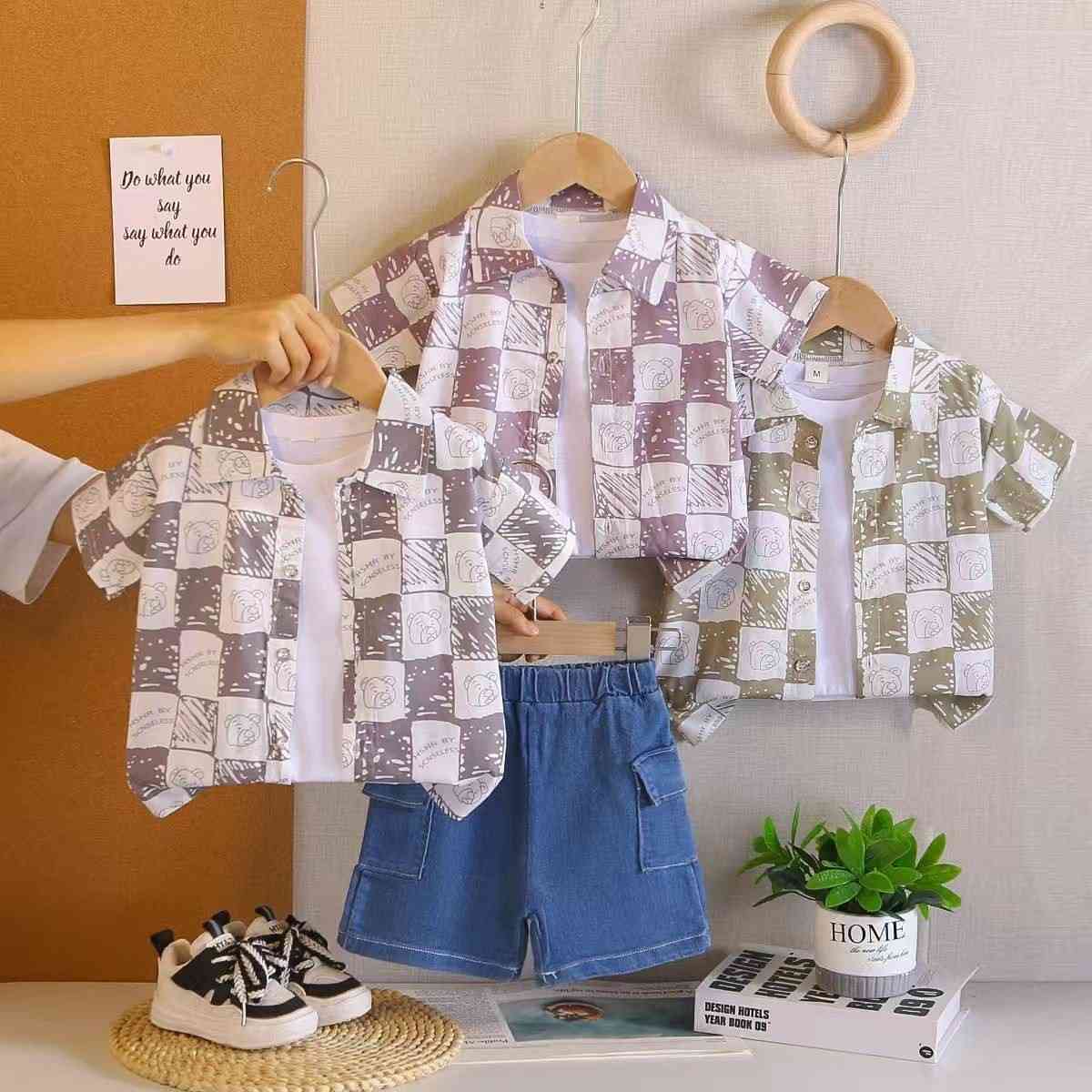 القاط الاوربي البيبي 
3 قطع صناعة صيني
برمودة كابوي 
بدي كمونية قطن 
قميص نص ردن 
يلبس اعمار 
من 1 سنة 
الى 4 سنة 
سعر 69 الف 
جملة القطع
5500 
توصيل 6 الف


**إذا كنت صاحب هذا الإعلان وتريد حذفه لأي سبب، رجاءا أرسل رسالة إلى الدعم الفني**