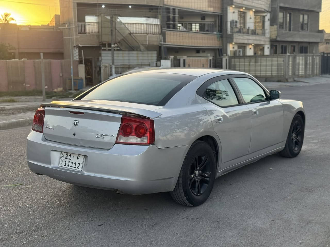 ﷽
‏‎سلام عليكم  رمضان 🌙 كريم 
للبيع او مراوس جارجر 2009 
رقم سليمانية مُميز ب اسمي
بدون ايرباك بدون دواخل
بيهة صبغ مكانات مال جراد
سيارة جديدة وجاهزة مابيهة اي نقص نضيفة مال جناي 
مكينة 3500 المرغوب
السعر #125ورقة وبيها مجال
مكاني بغداد الجديدة
*********** مصطفى
