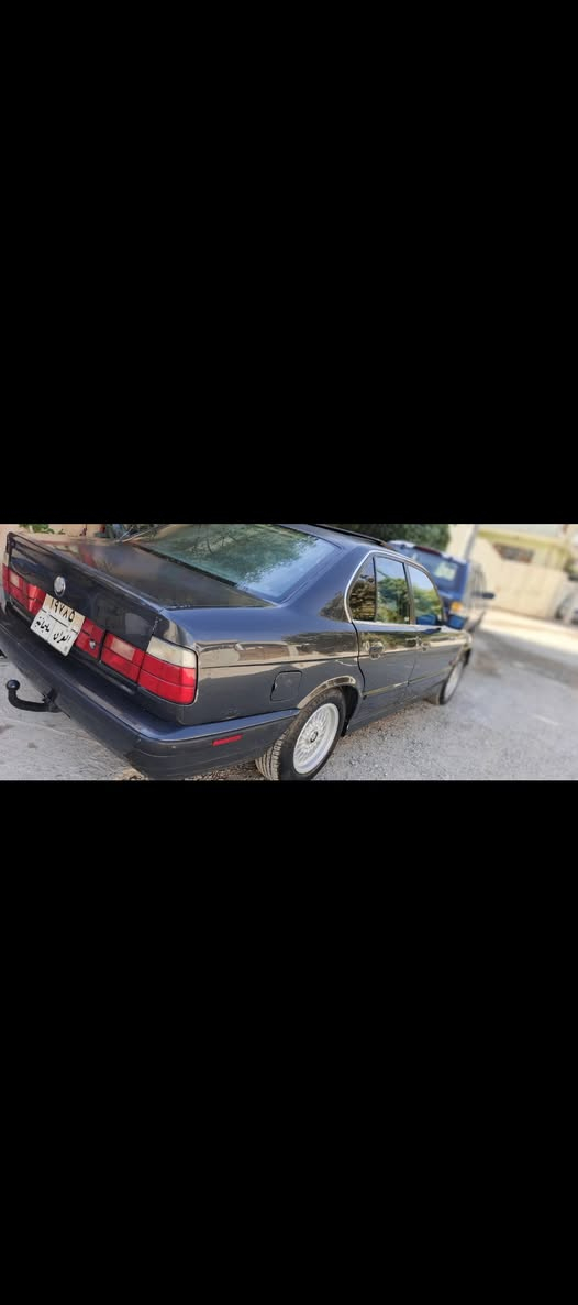 ‎BMW.525    شتتيكى پاكو جوان  موديلى ١٩٩٠ گير عادى *********** مکینە ٢٥  دوای کەبسە بیشی تۆزێیکی هەیە‎ السليمانية, العراق

