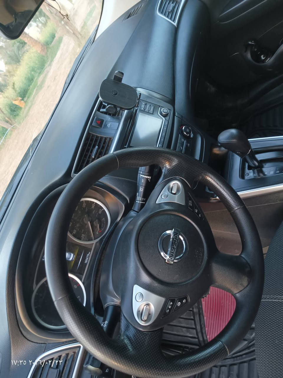 السلام عليكم اخوان نيسان سنترا موديل 18 مواصفات S مبدل حوض خلفي بالعراق وبيها حادث اب امريكا جاملغ امامي سعرها 85 مكانها تكريت الرقم ***********
