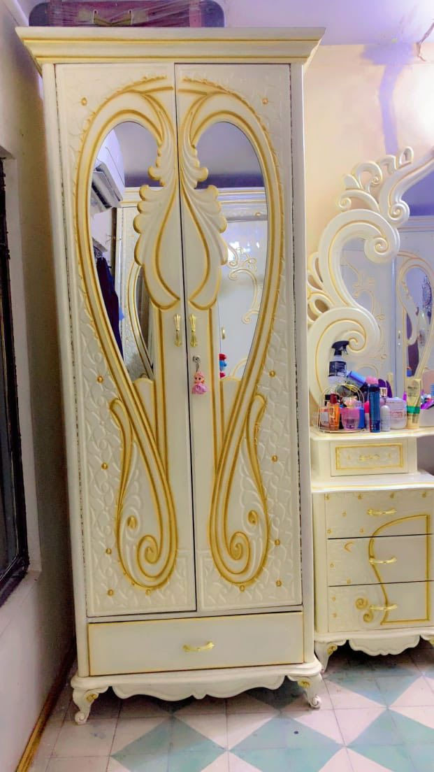 سلام عليكم غرفة النوم للبيع ***********
