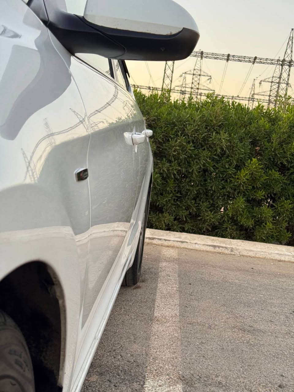 هۆندا ئەلەنترا 
مودیل 2017
ئەمریکی  
دوپارەچەوەنیوی  هەیە لەگەل بستیک ساردەکوت دوو سێ شوێن سبوغ هەڵدانی هەیە 
فول مواسەفات بەسمە بی سلاید  💯 مایل 
سعر 118 و مەجال 
ژمارە مۆبایل (***********)✅ أربيل, العراق
