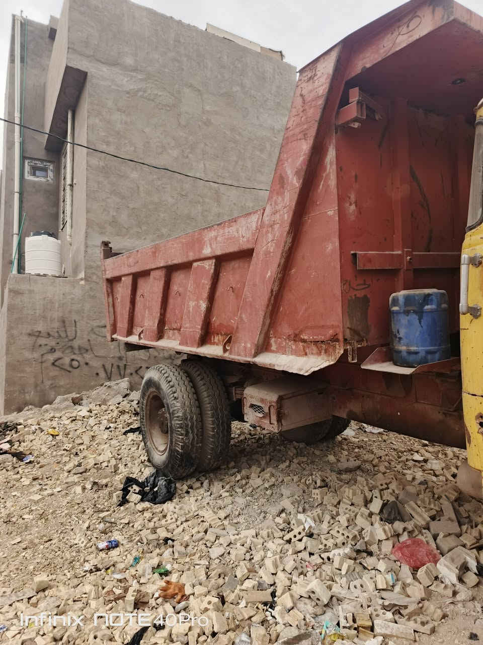 سلام عليكم بدي مال مان البيع نضيف السعر 18ورقه وبي مجال هواي رقم الهاتف***********
