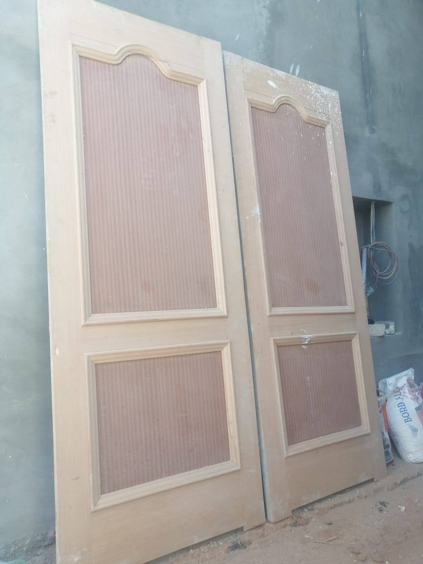 السلام عليكم
ابواب ملكيه ثقيله جدآ وفخمه وراقيه
الارتفاع 240. العرض 100
موجودات في النجف للبيع
السعر500 الف
***********
