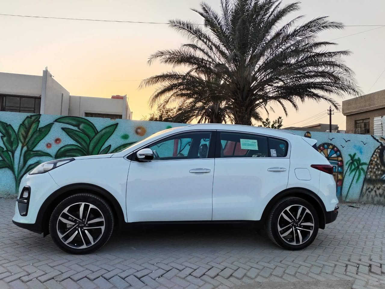 كيا سبورتج 2020 بدون حادث أو صبغ جديده السياره ماشيه 70الف كامله من كلشي ما بيها اي نقص جاهزه رقم بغداد مكانها بغداد للاستفسار اتصل على الرقم 
*********** بغداد, العراق
