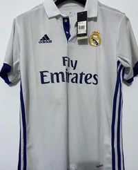 ريال مدريد • قياس M • طباعة اسم